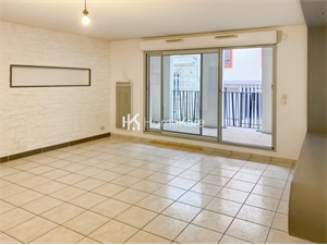 t3 à la vente -   33300  BORDEAUX, surface 70 m2 vente t3 - UBI474129887